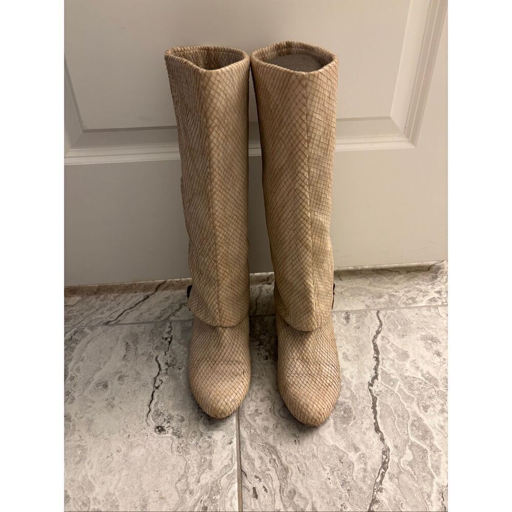 Elizabeth and James E-steel snakeskin Boots, Sz 7, $525